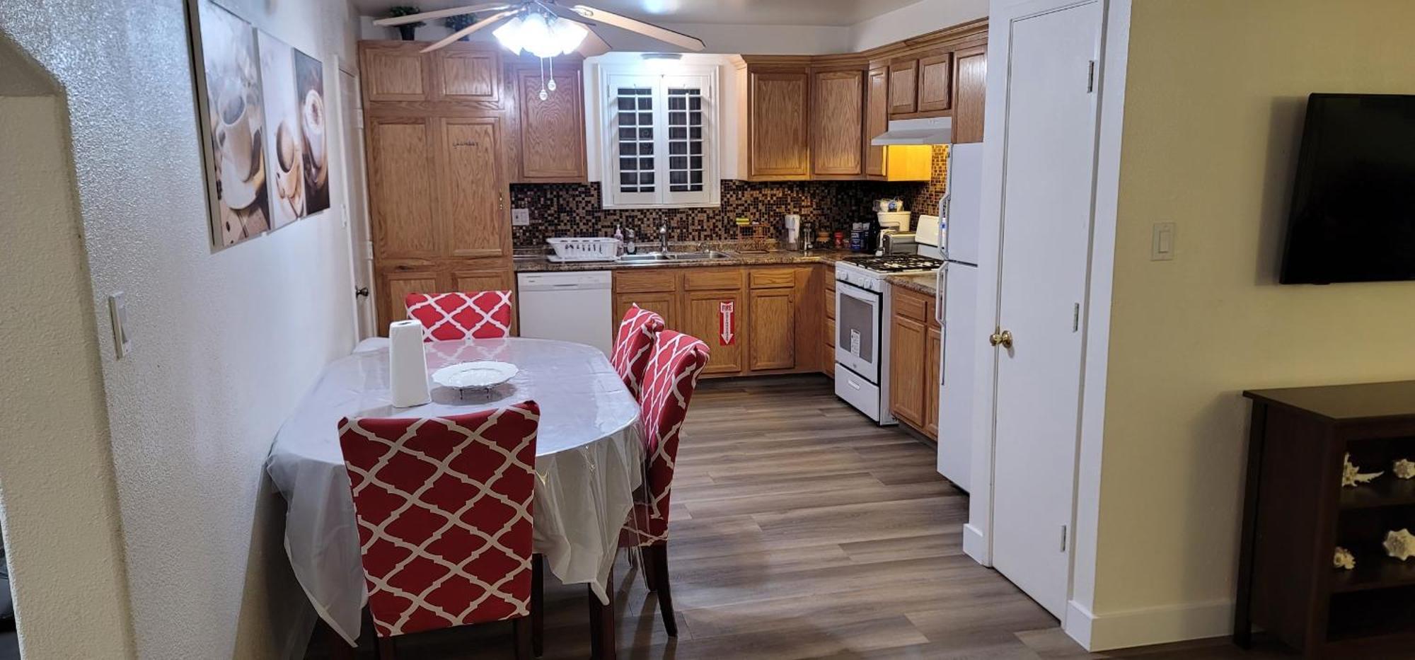 Vacation Home 3.5 Mi To Strip/Dt/Outlt Up To 8 Gst Лас-Вегас Экстерьер фото